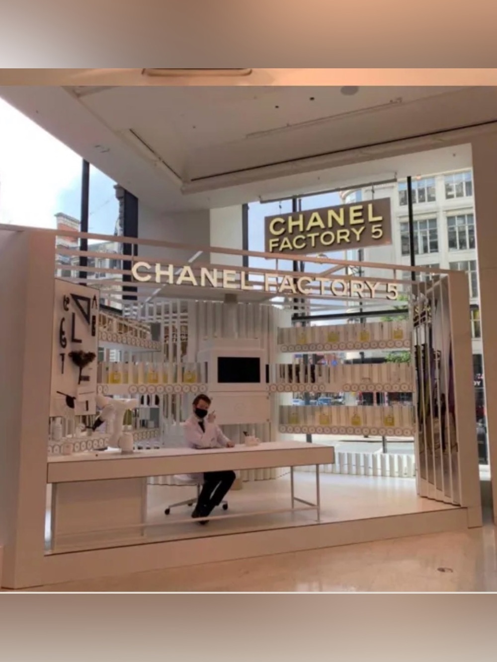 CHANEL N°5 FACTORY 5 BODY OIL w/ COLLECTABLE OIL CAN NEW 100% AUTHENTIC RARE HTF - Picture 7 of 7